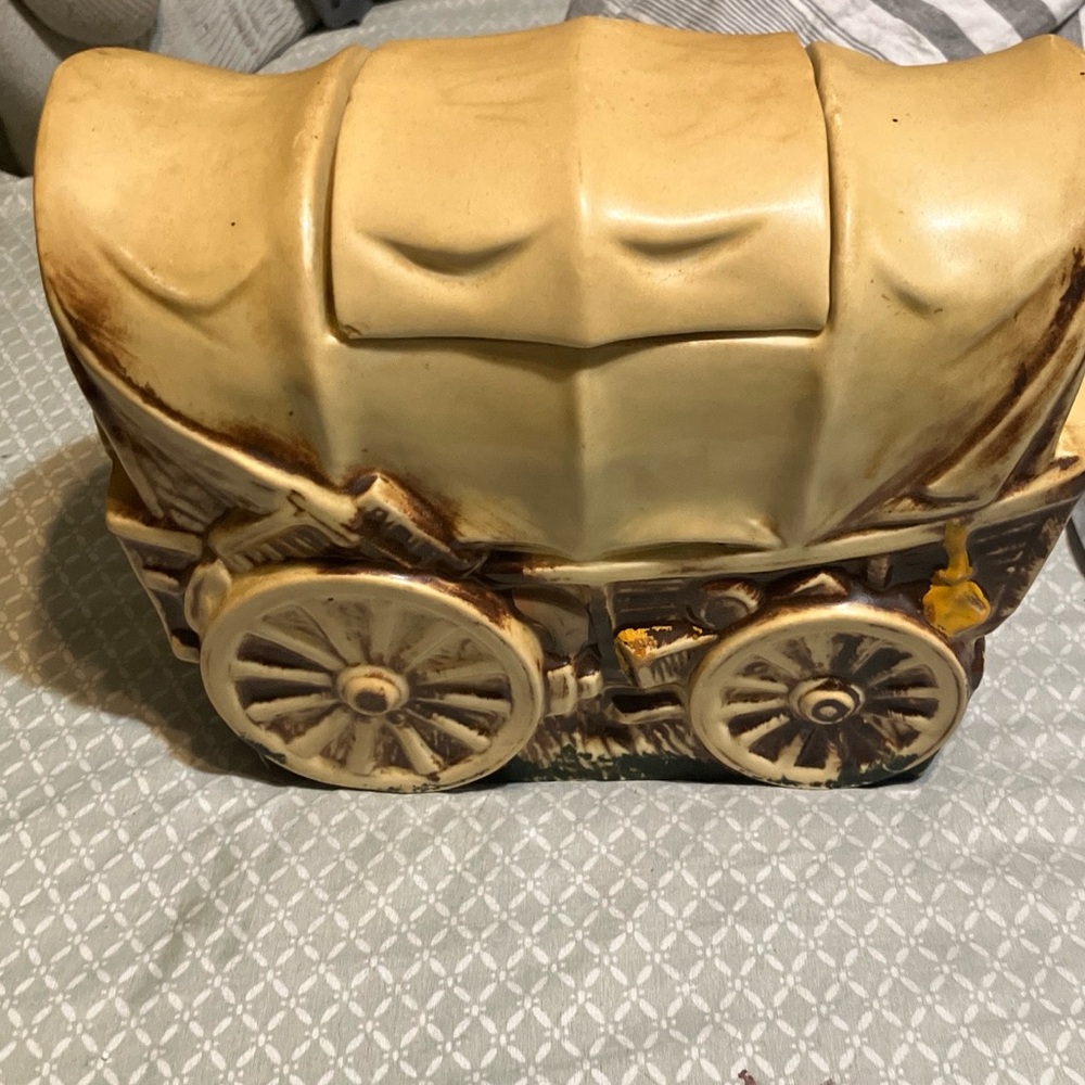 McCoy Cookie Wagon vintage cookie jar covered wagon 1940s
